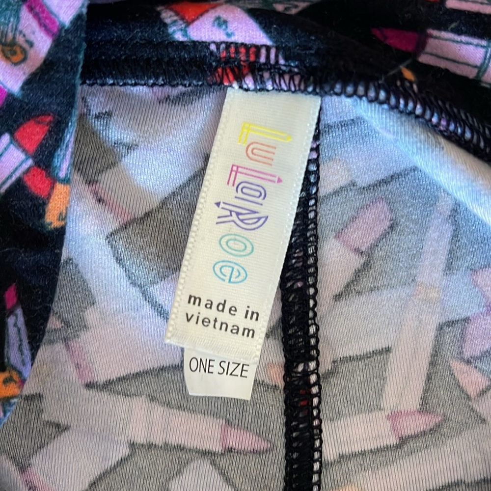 LuLaRoe Lipstick Leggings - Picture 3 of 3